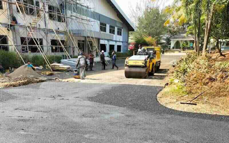 Pembangunan Pembuatan Pemasangan Aspal Jalan Baru